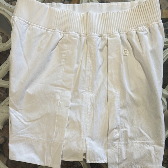 Lululemon Athletica High Waist White Shorts - Picture 4 of 5